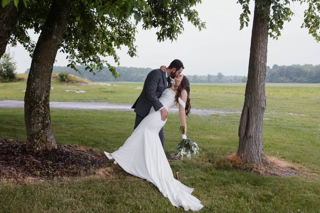 bride & groom at homestead 1880 in Ottawa, ON.