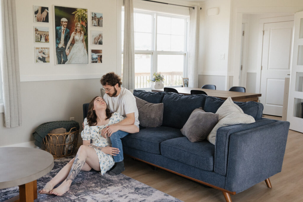 couples in home session in Westmeath, Ontario