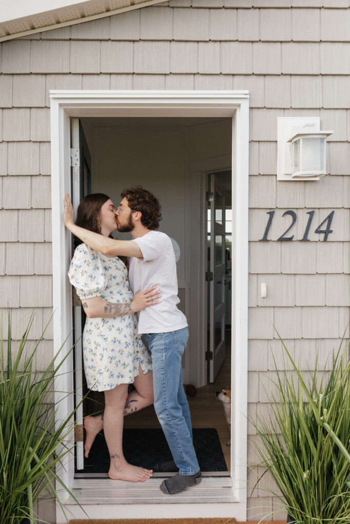 couples in home session in Westmeath, Ontario