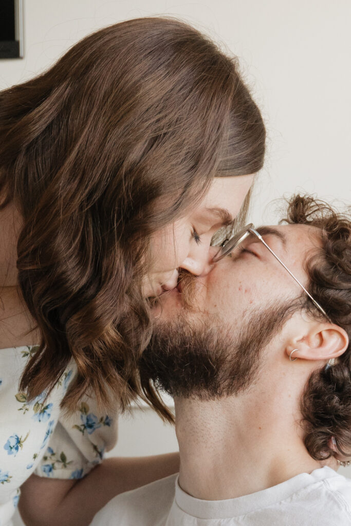 couples in home session in Westmeath, Ontario