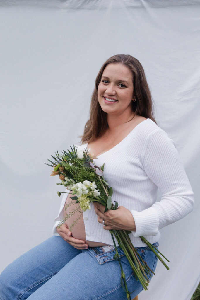 white sheet in the field in Pembroke, Ontario family maternity session
