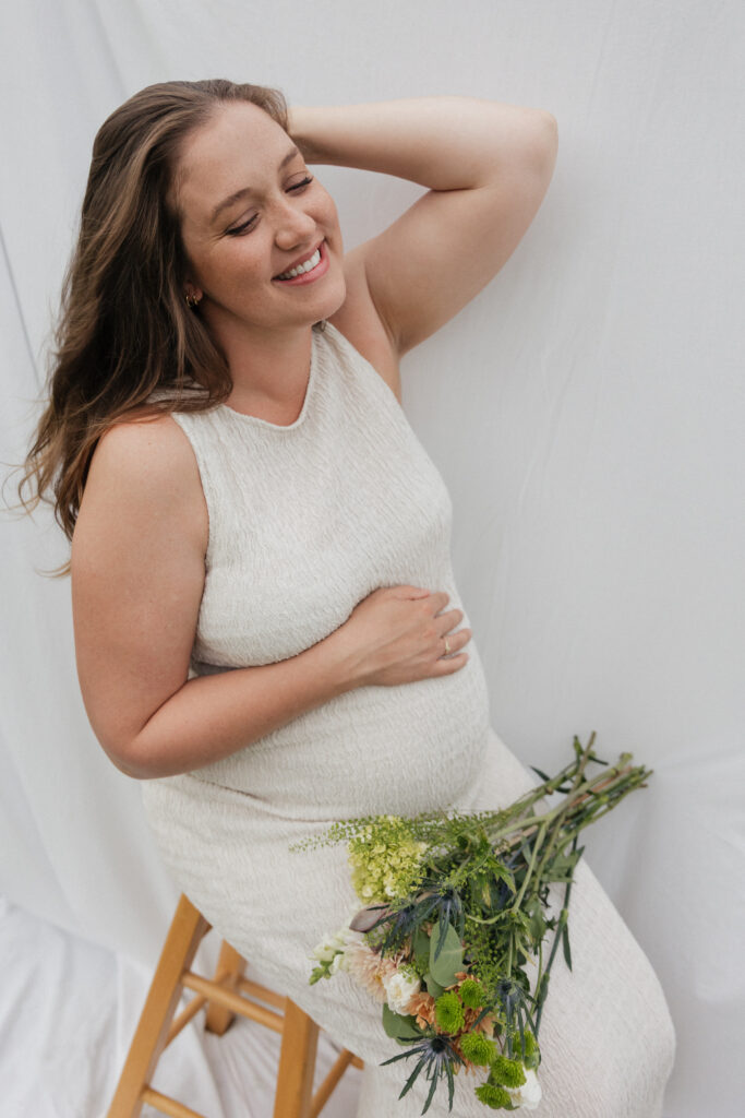 white sheet in the field in Pembroke, Ontario family maternity session