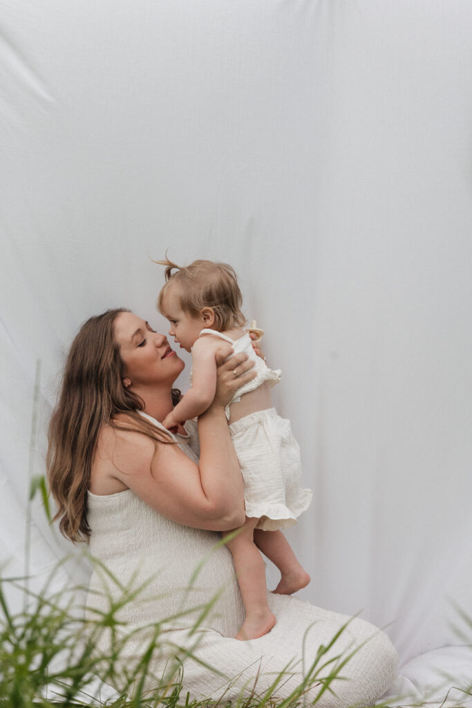 white sheet in the field in Pembroke, Ontario family maternity session